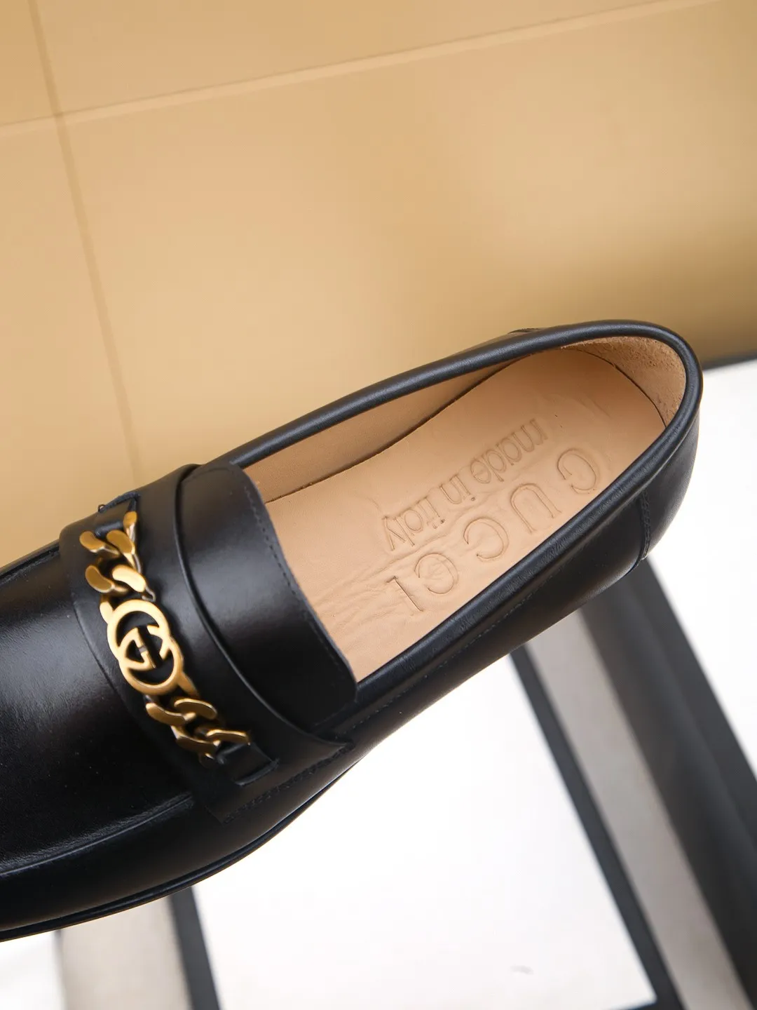 Men's men's shoes 💰460 🆘【GUCCI】Gucci ·🐂里· Hot-selling beanie shoes, top brand luxury, top quality, latest fashion beanie shoes.. The upper is made of original high mercerized smooth cow suede. (Full top layer water-dyed 🐂 leather and lining). The original stylish and stylish soft rubber wear-resistant and non-slip outsole is light and comfortable on the foot, available in 2 colors! Matching code: 39-44 (customized at 38.45.46.47)